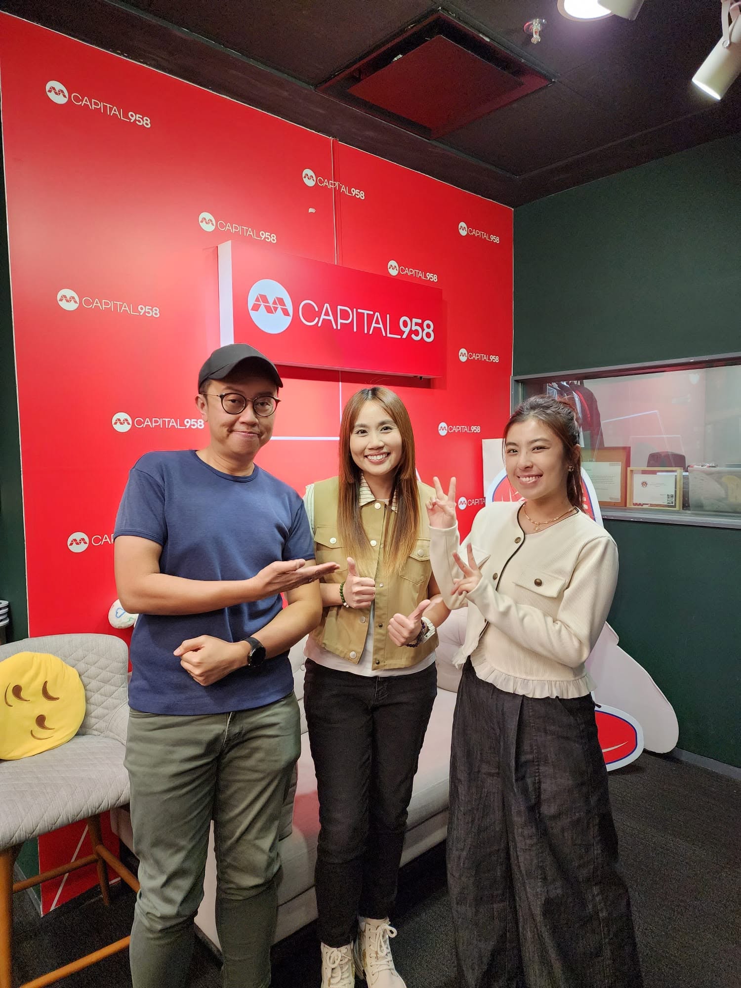 作客 CAPITAL 95.8FM，分享與許美靜共創《天未放晴》的故事